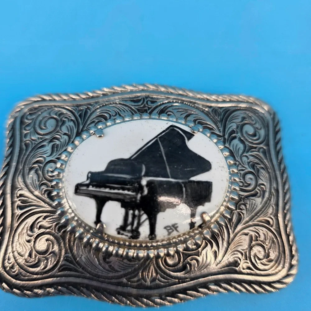 Vintage Western Belt Buckle Silver‎ Tone Ornate Scroll Grand Piano
